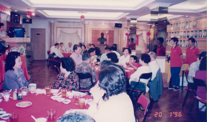 Celebratory Feast for Mdm Kwee Huay Gan's Victory 